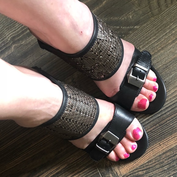 Sandals - Picture 9 of 9